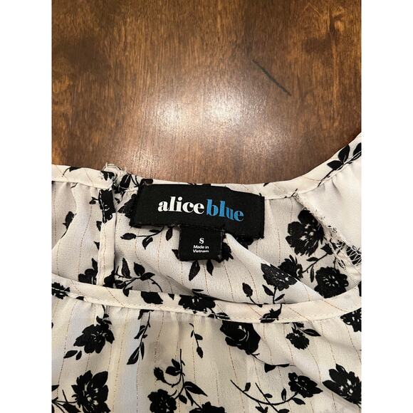 Alice Blue Women’s Black White Floral Ruffle Short Sleeve Blouse Small - Picture 4 of 9